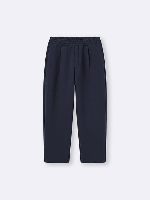 GUのパフスウェットキャロットパンツ