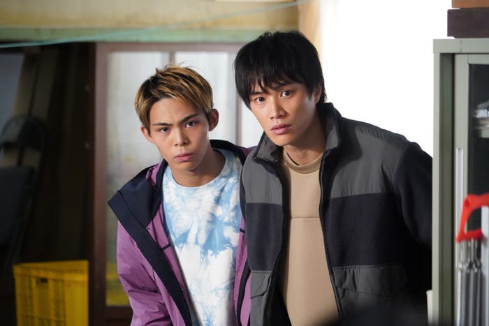 上村侑、鈴木伸之「ファーストペンギン!」第9話より(C)日本テレビ