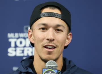 めちゃカワ♥【ドジャース】エドマンのほっぺプクプク2歳長男 一生懸命日本語話す姿を妻が公開「good job！」