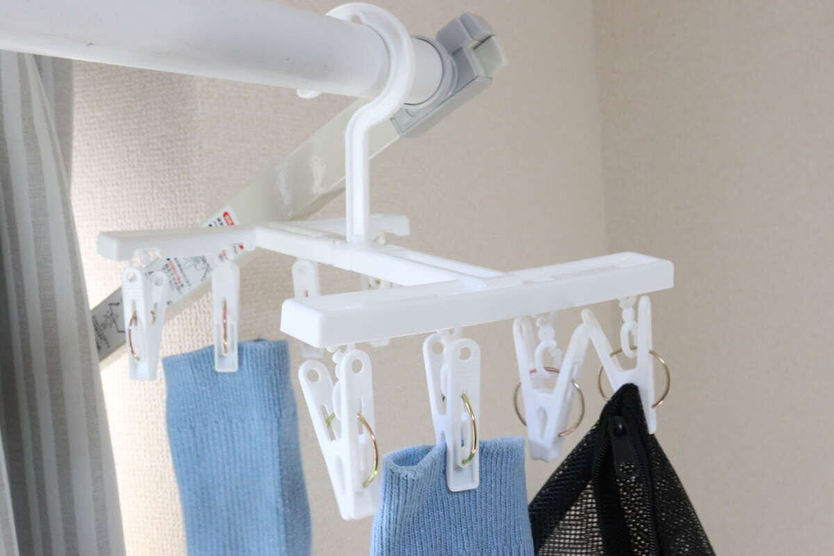 折り畳みハンガー（8ピンチ付）　使用例