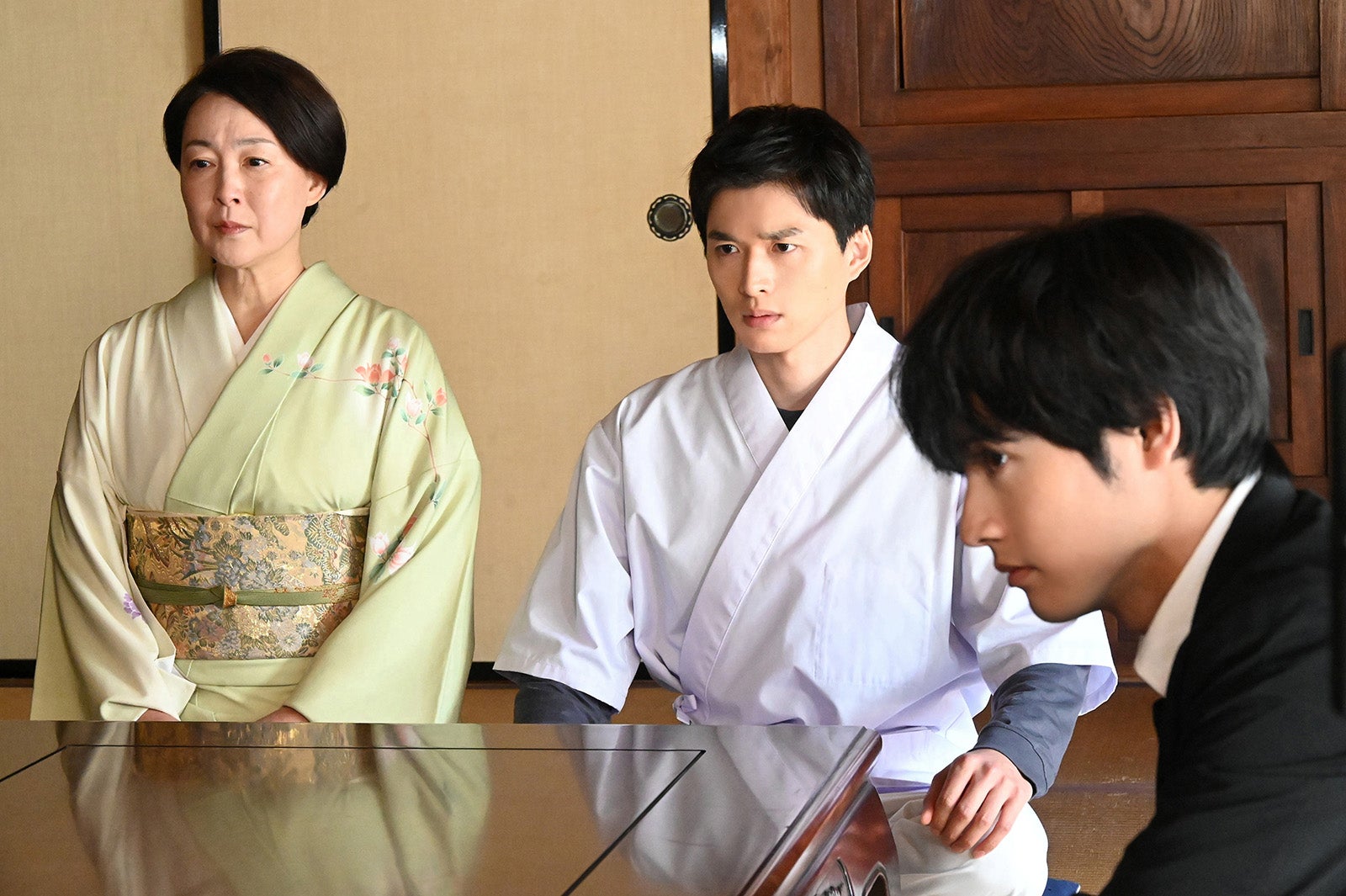 床嶋佳子、白洲迅、赤楚衛二「相続探偵」第5話（C）日本テレビ