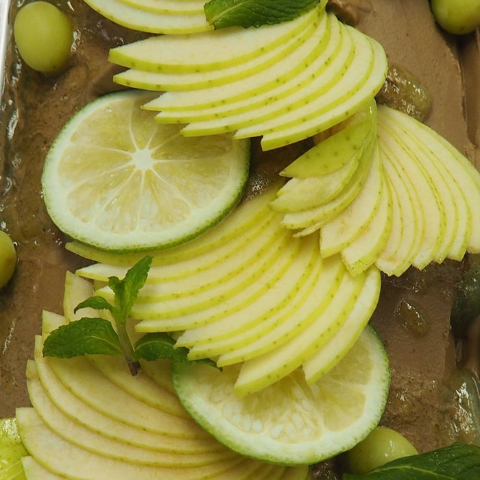 ライム＆黒ほうじ茶のチョコレートジェラート（提供写真）