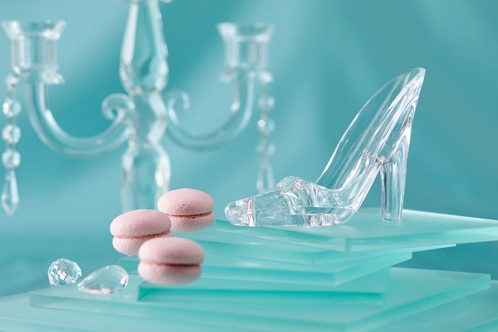 ガラスの国のスイーツブッフェ／画像提供：京王プラザホテル