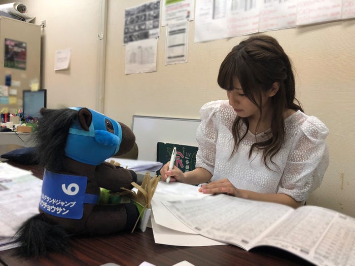 堤礼実アナウンサー(提供写真)