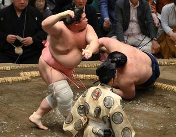 宇良バウアーで大逆転！3場所ぶり勝ち越しで夏場所賜杯争いにも存在感「自分にも力が残っていたんだな」
