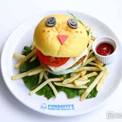 ふなっしーのぎゅーバーガー税込1,500円/画像提供:「ふなっしーBeach house」広報事務局