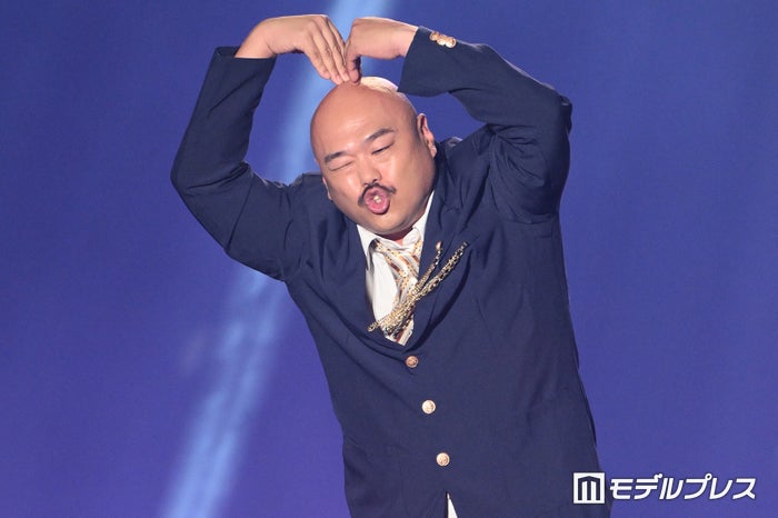 クロちゃん、止まることないファンサに悲鳴？「今日は新しい彼女を見つけに来ました」元恋人・リチへの163万円の指輪は新しい恋人に【TGC松山2026】