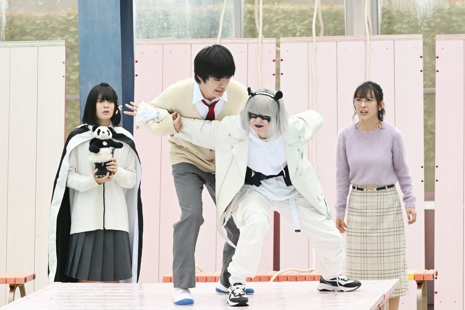 吉田美月喜、清野菜名、谷村美月／「シロでもクロでもない世界で、パンダは笑う。」第4話より（C）日本テレビ
