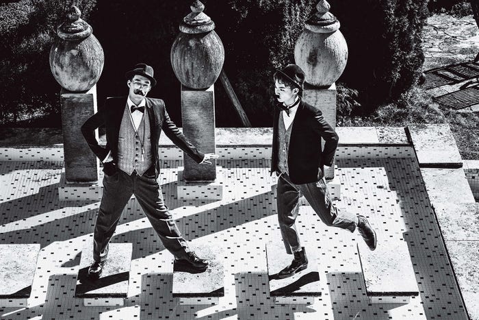 世界、佐藤大樹/「月刊EXILE」4月号より(画像提供:LDH)