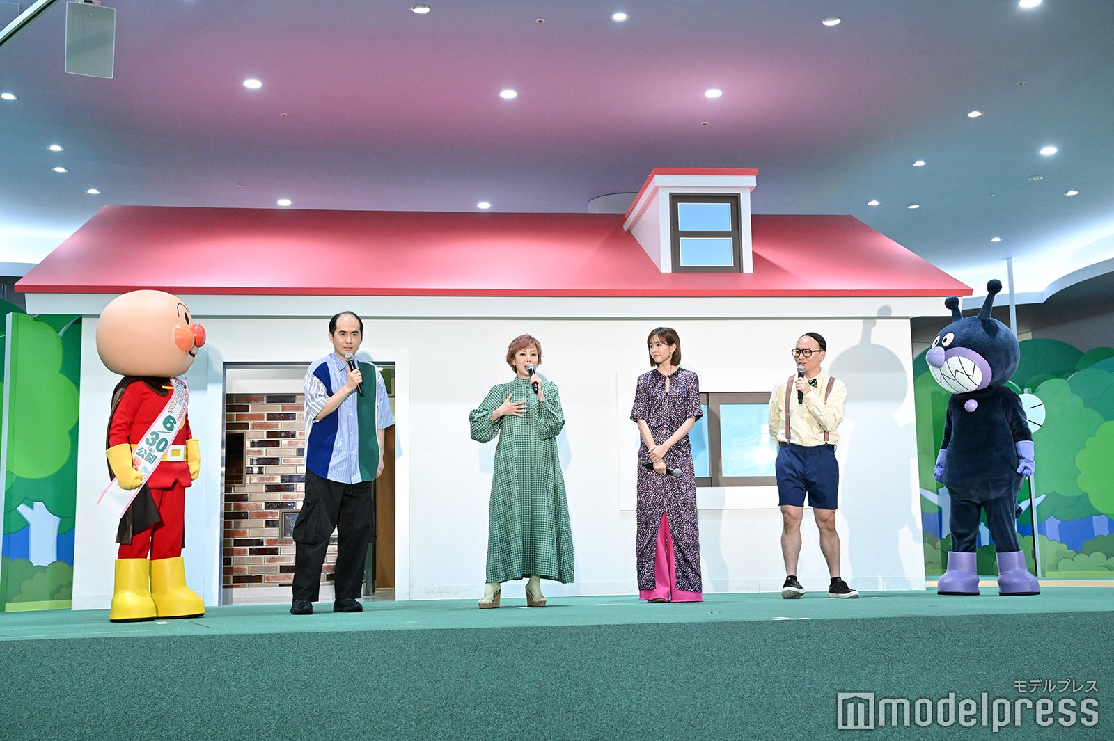 アンパンマン、斎藤司、戸田恵子、桐谷美玲、たかし、ばいきんまん（C）モデルプレス