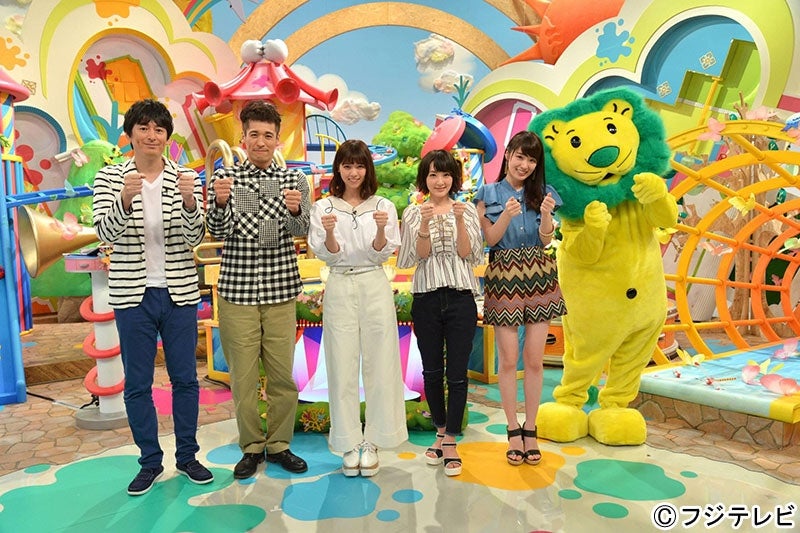 （左から）博多大吉、佐藤隆太、西野七瀬、生駒里奈、高山一実（C）フジテレビ