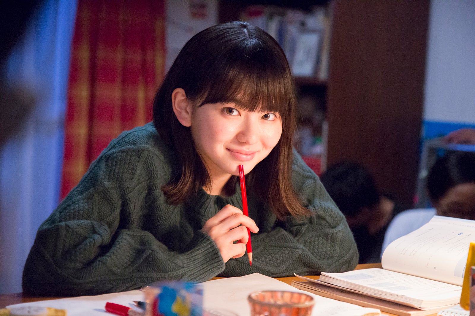 山田杏奈／新CMメイキングカット（提供画像）