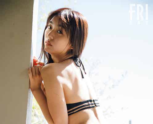 豊田ルナ、魅惑の美ヒップで悩殺 大胆ポーズで抜群スタイル披露