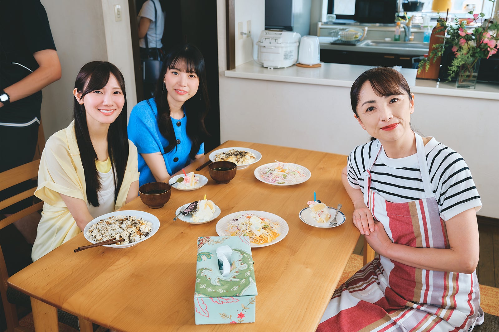 河田陽菜、櫻井淳子、中井友望「ショードラpresents セイカイガワカラナイ」（C）ABC
