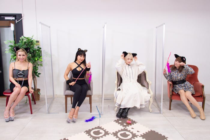 DJ TIARA、KURUMI、篠崎こころ、宮本彩希(C)テレビ大阪