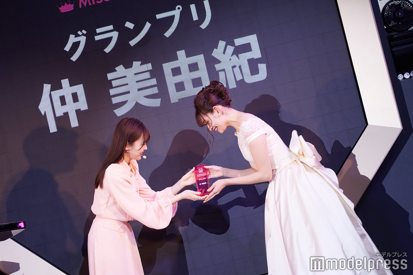 久間田琳加、仲美由紀さん（C）モデルプレス