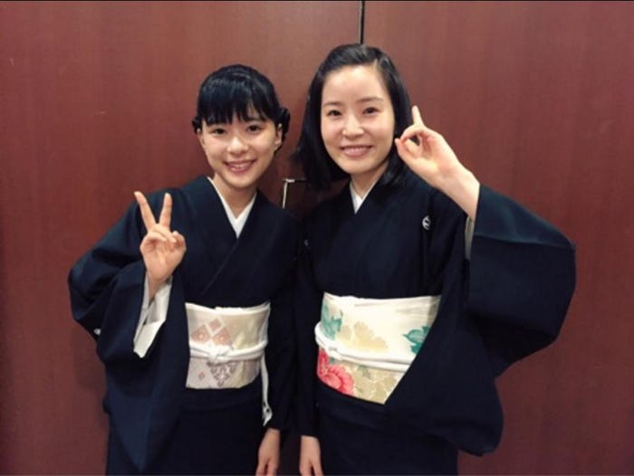 (左から)芳根京子、蓮佛美沙子/芳根京子オフィシャルブログ(Ameba)より