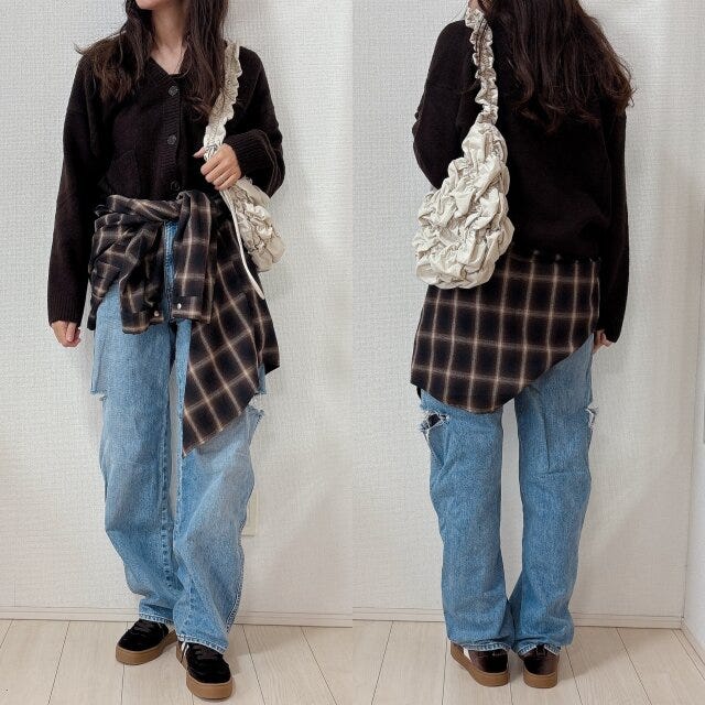 ユニクロスフレヤーンショートカーディガン ユニクロスフレヤーンショートカーディガンとデニムのカジュアルコーデ
