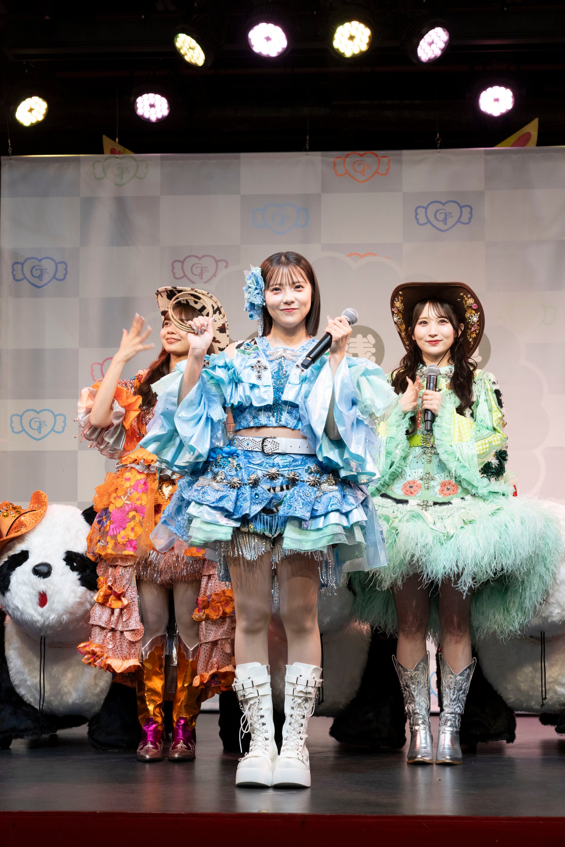南なつ、福山梨乃、小川奈々子（提供写真）