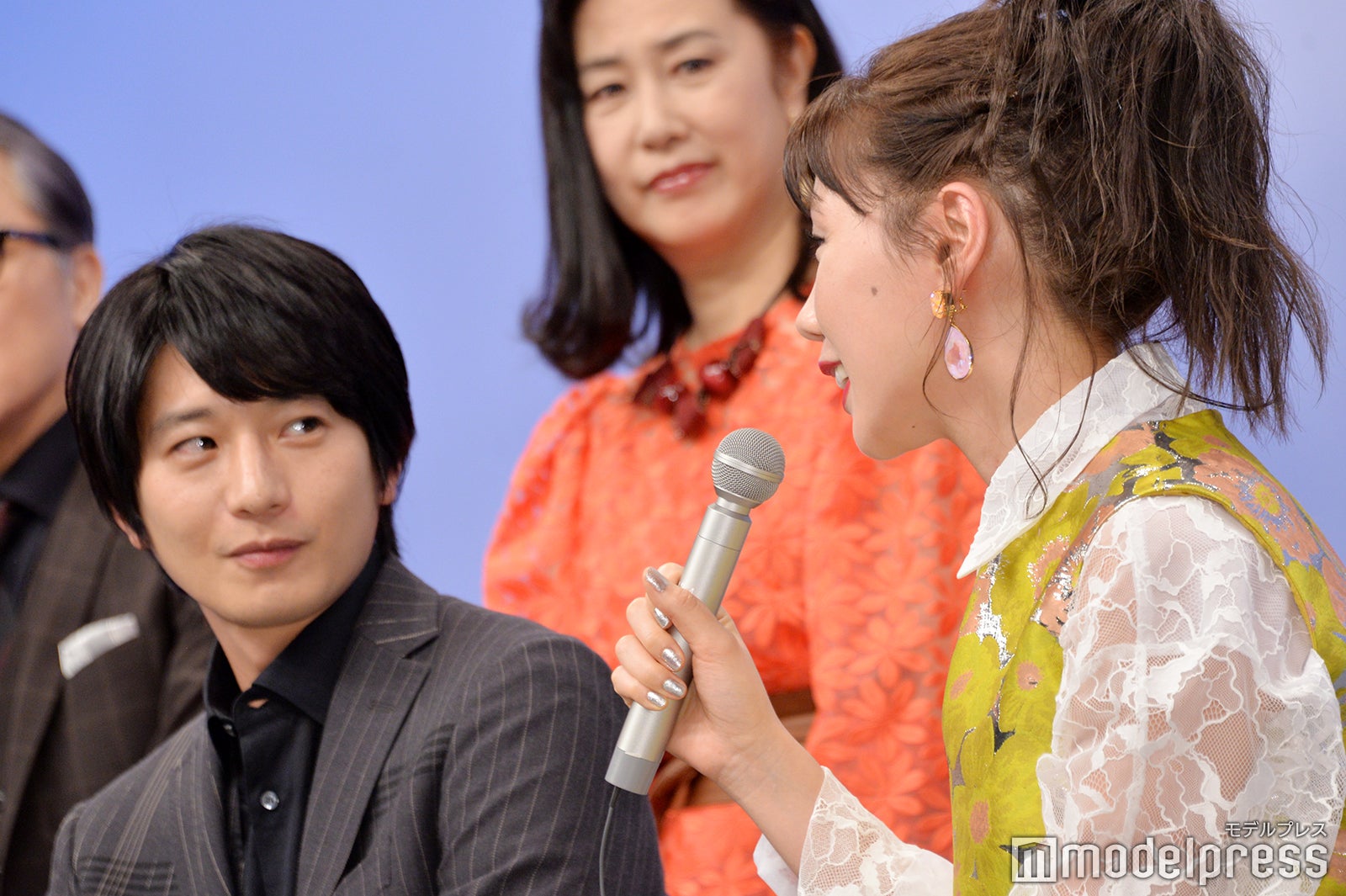 向井理、仲里依紗（C）モデルプレス