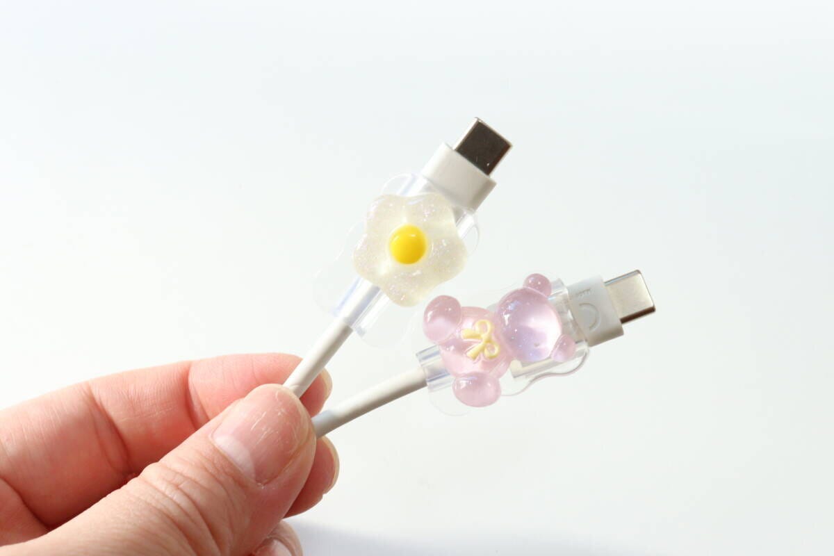 ダイソーの可愛いケーブルホルダー（テディベア