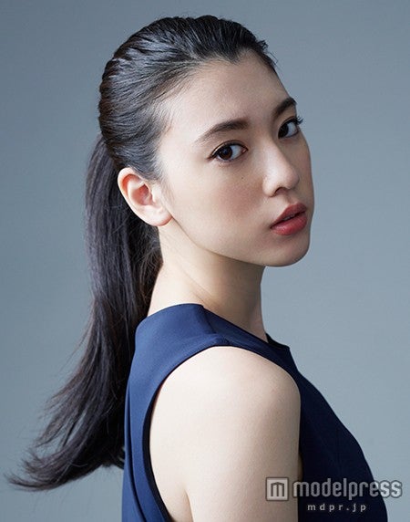 三吉彩花
