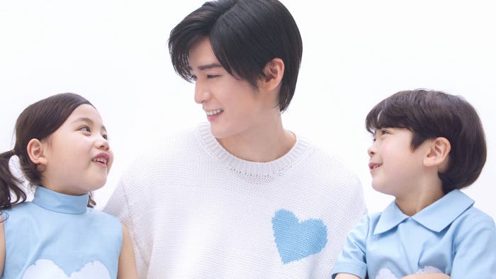 (中央)目黒蓮(提供写真)