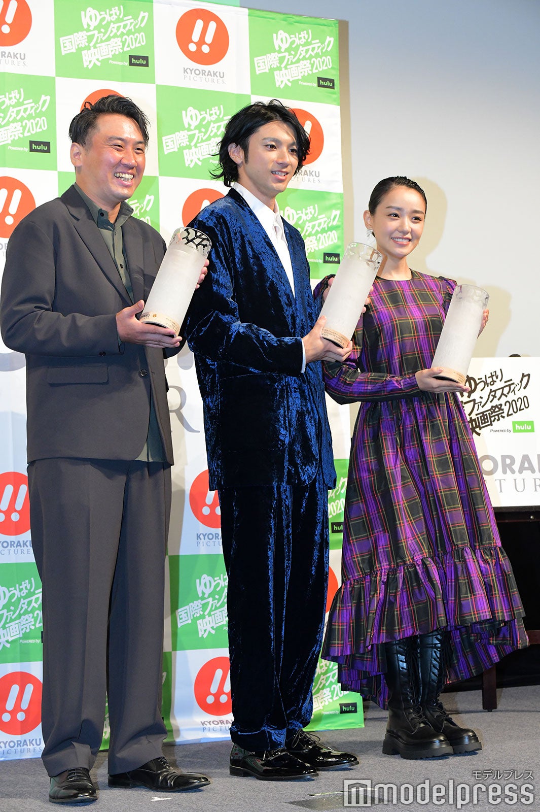 杉原輝昭監督、山田裕貴、奈緒（C）モデルプレス