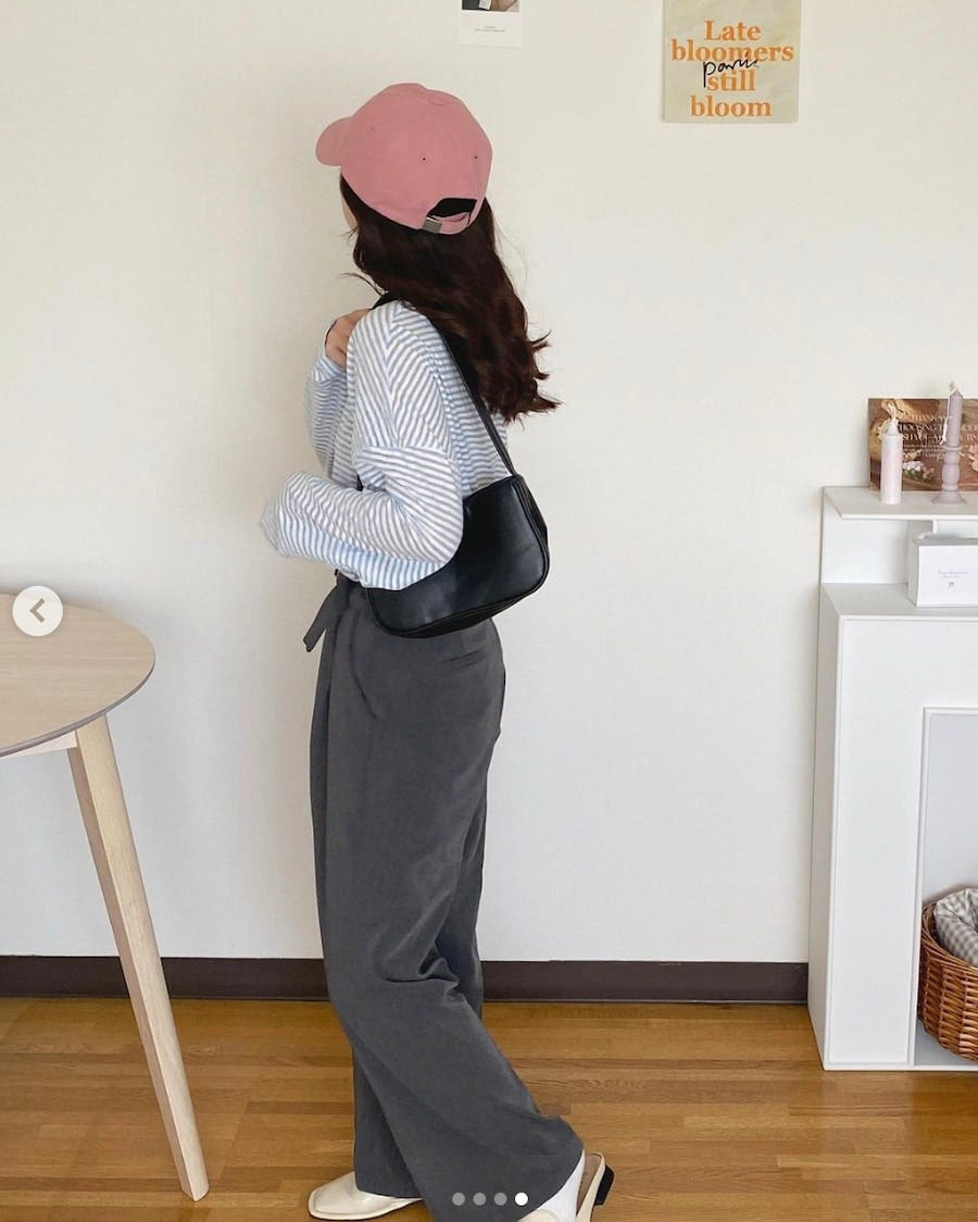 ピンクも水色も ボーダートップス キャップ コーデが可愛い モデルプレス