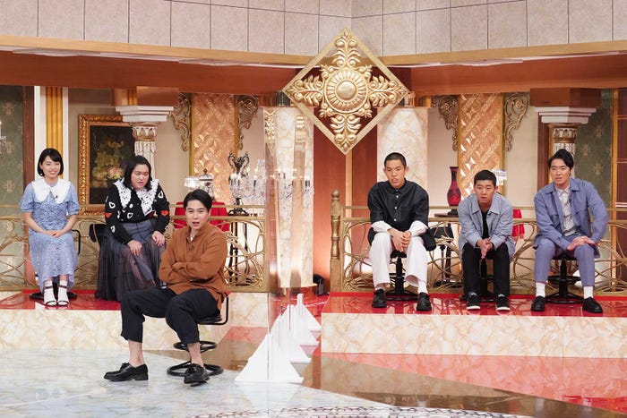 (左から)きりやはるか、田辺智加、吉村崇、四千頭身 (C)日本テレビ