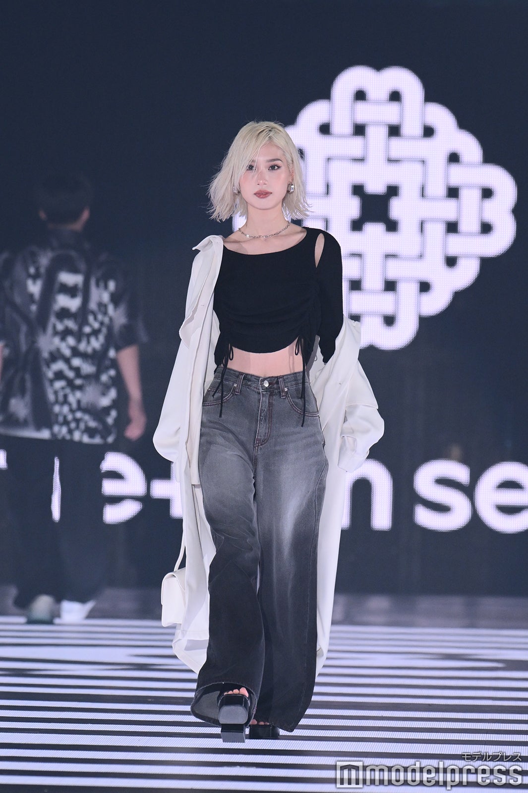 南部桃伽「関コレ 2023 S／S」より（C）モデルプレス