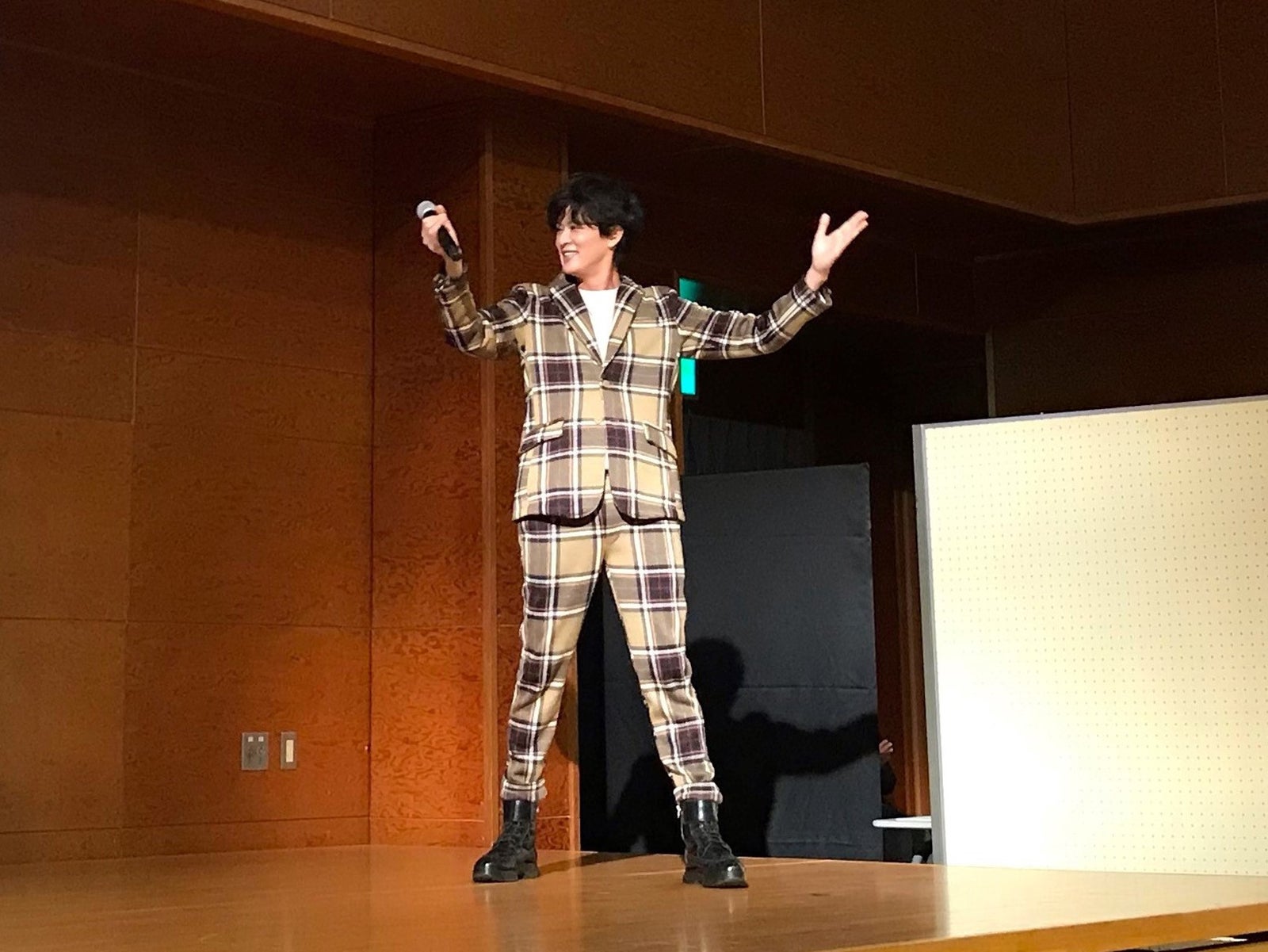 新納慎也（C）NHK