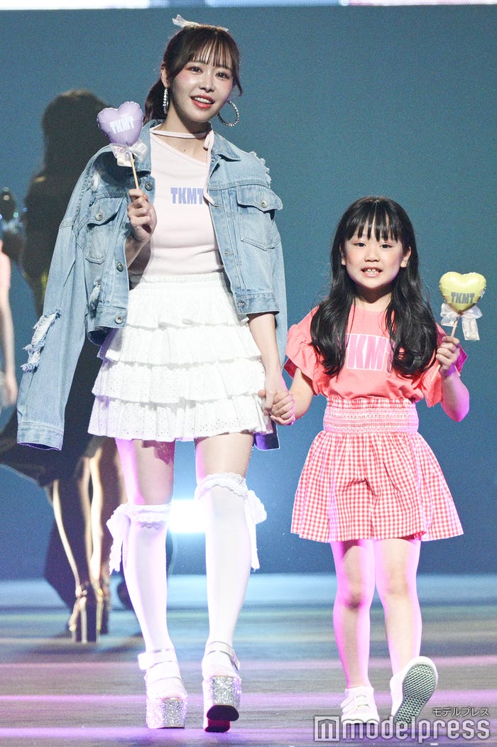 仲川瑠夏、佐藤七瀬(C)モデルプレス