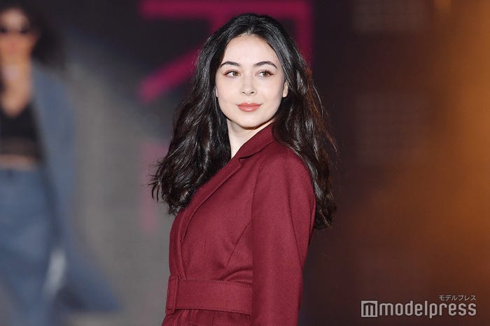 エレナ・アレジ・後藤(C)モデルプレス