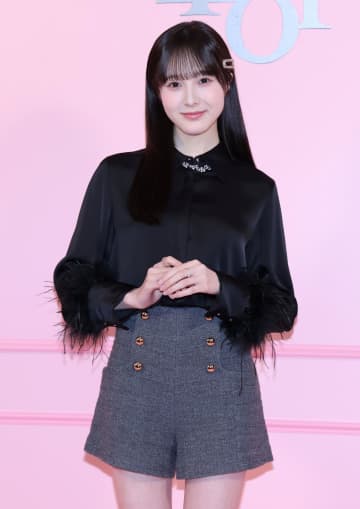 18歳の本田紗来、堂々の大人コーデで美しさ見せた ディオールイベントで輝き