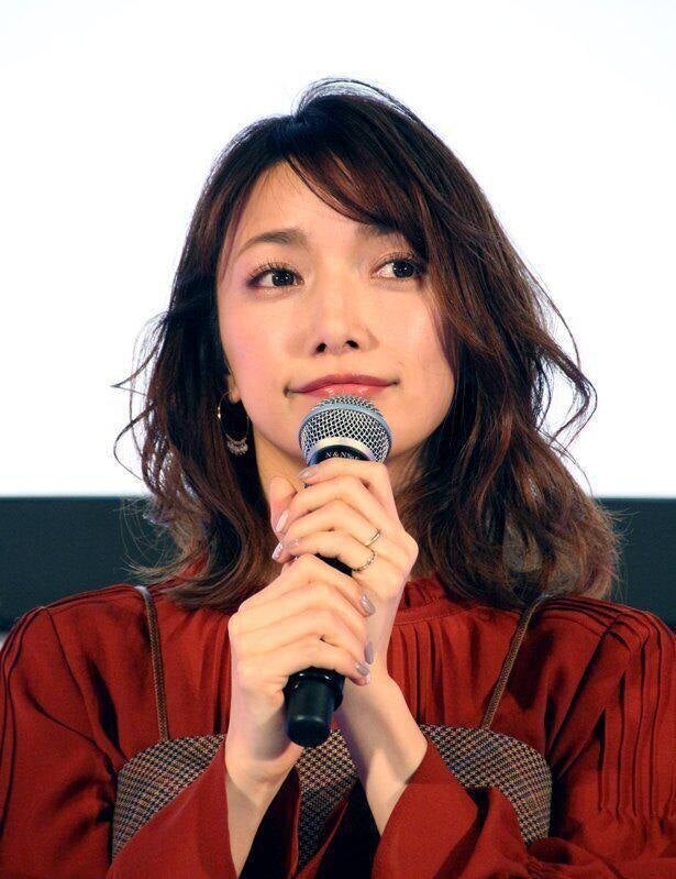後藤真希 美脚あらわなアイドル衣装にファン Beautiful カッコ良くて可愛い モデルプレス 後藤真希 美脚あらわなアイドル衣装にファン Beautiful カッコ良くて可愛い モデルプレス