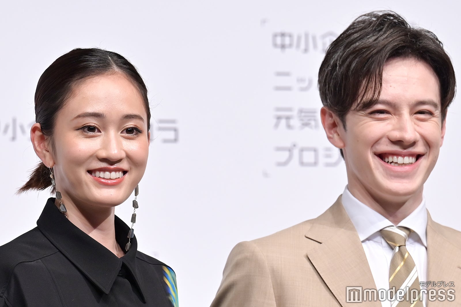 前田敦子、ウエンツ瑛士 （C）モデルプレス