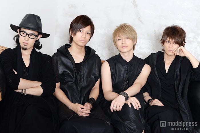 「ThinkingDogs」/(左から)わちゅ~大輝、Jun、TSUBASA、