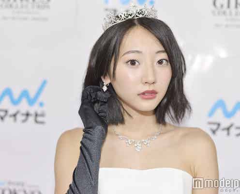 武田玲奈、最先端技術のウエディングドレスを披露 ライトアップで輝き増す