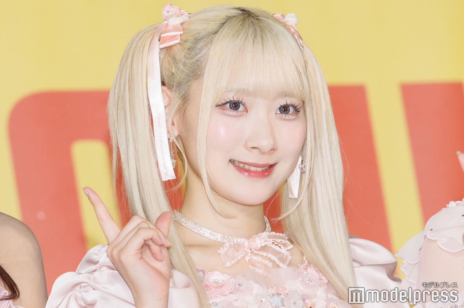 ＝LOVE齋藤樹愛羅、衣装完全解説本は“衣装最高”「14万3150点です」“どうしても樹愛羅が可愛すぎて笑ってしまった”メンバーとは