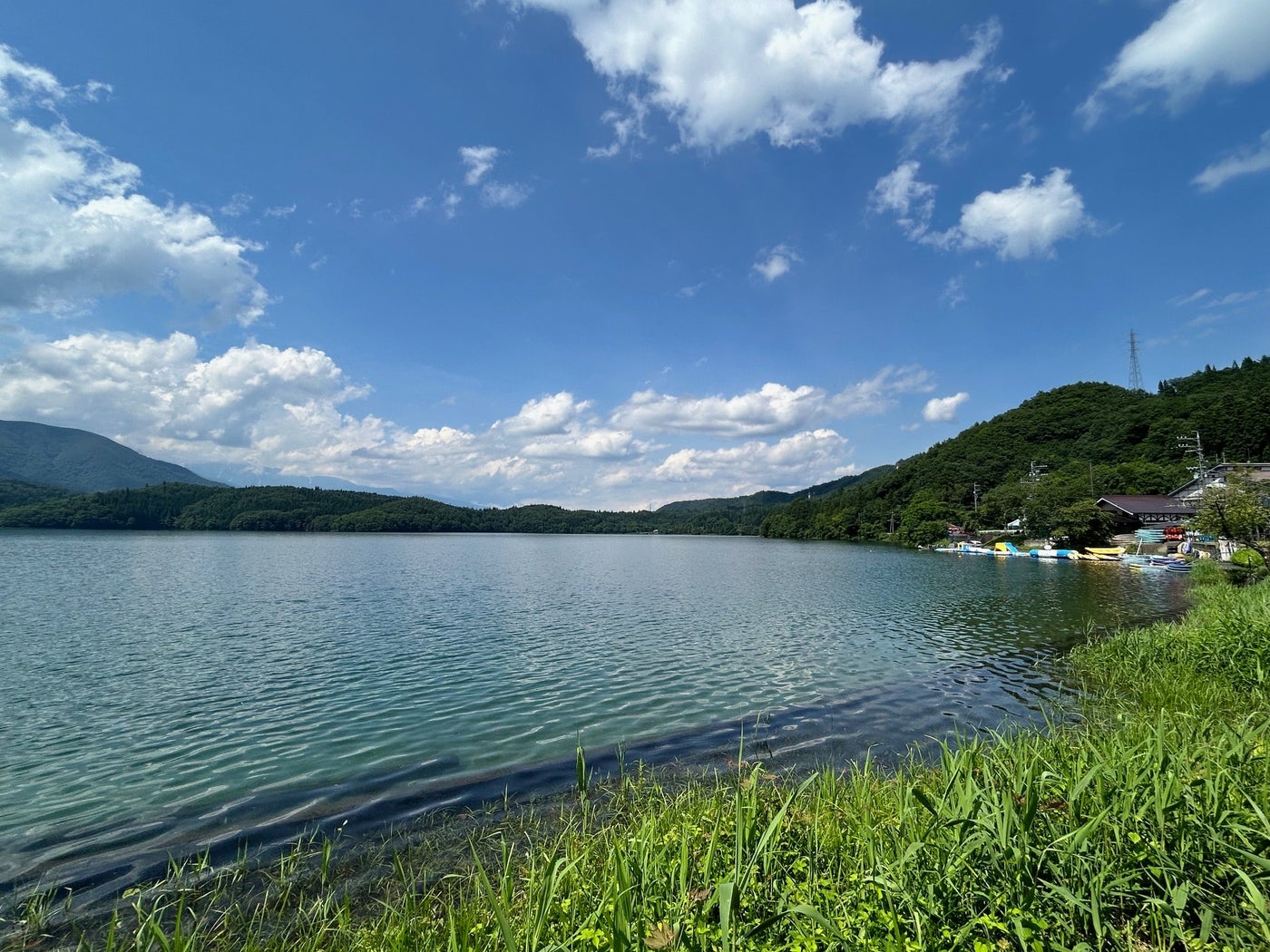 県内随一の透明度を誇る青木湖