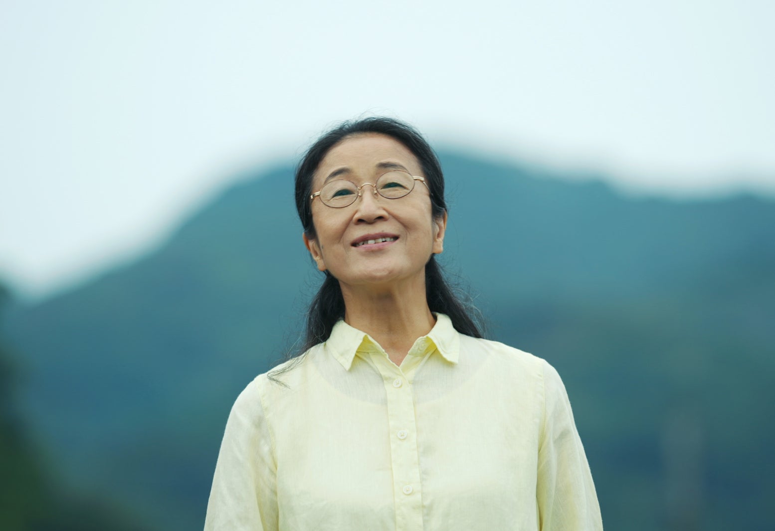 木野花（C）2022『凪の島』製作委員会