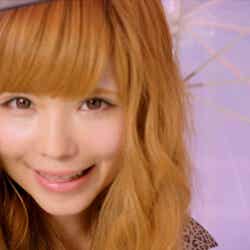 益若つばさ/新テレビCM「雨の日が待ち遠しい」篇より