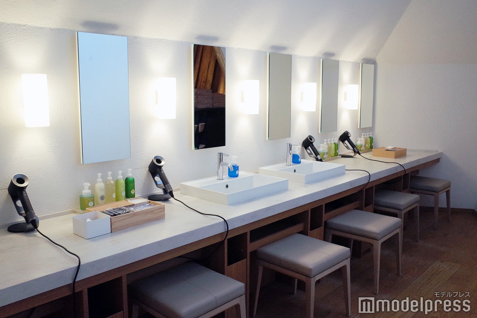 界 ポロト（C）モデルプレス