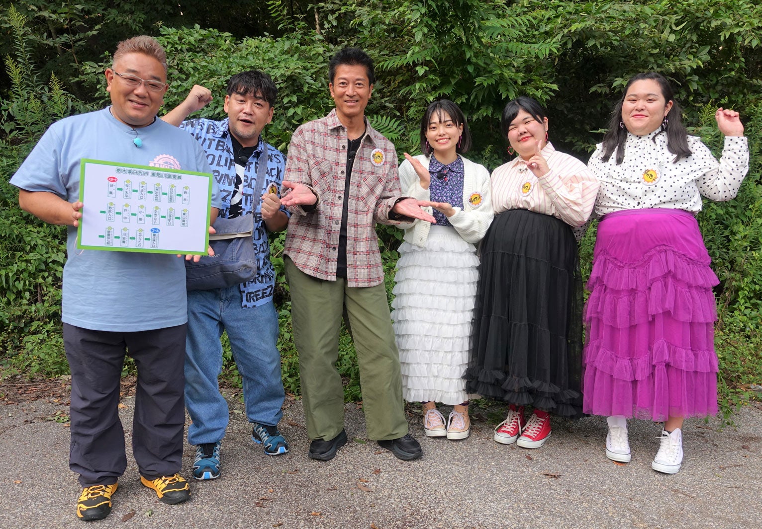 （左から）サンドウィッチマン（伊達みきお、富澤たけし）、寺脇康文、ぼる塾（きりやはるか、あんり、田辺智加）（C）テレビ朝日