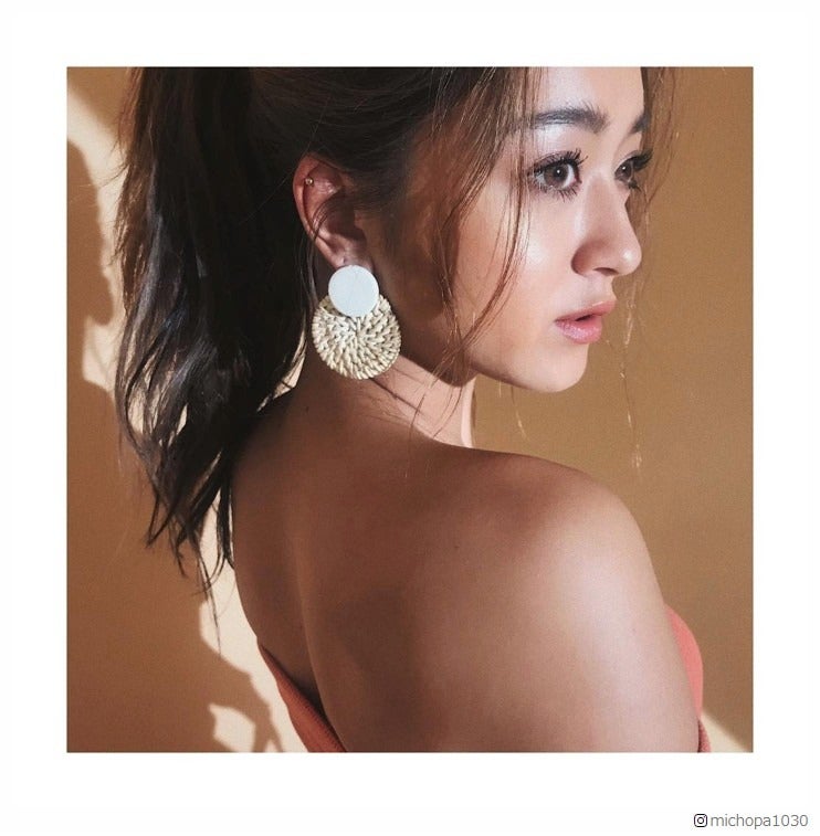 みちょぱ、小麦肌の美背中あらわ「色っぽい」「ドキッとした」と注目集まる