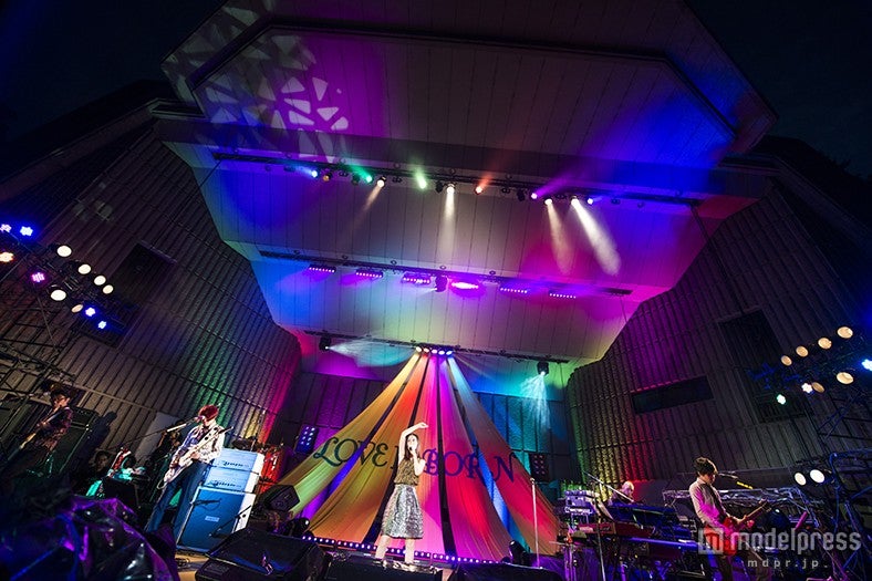 大塚 愛「LOVE IS BORN ～12th Anniversary 2015～」／Photo by 田中聖太郎