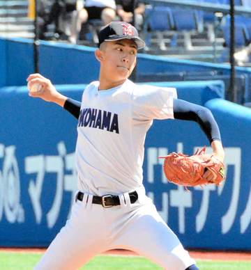 広島 スカウト会議で上位候補の映像を確認 横浜・織田、青学大・鈴木ら計16人 DH制を見越した指名も
