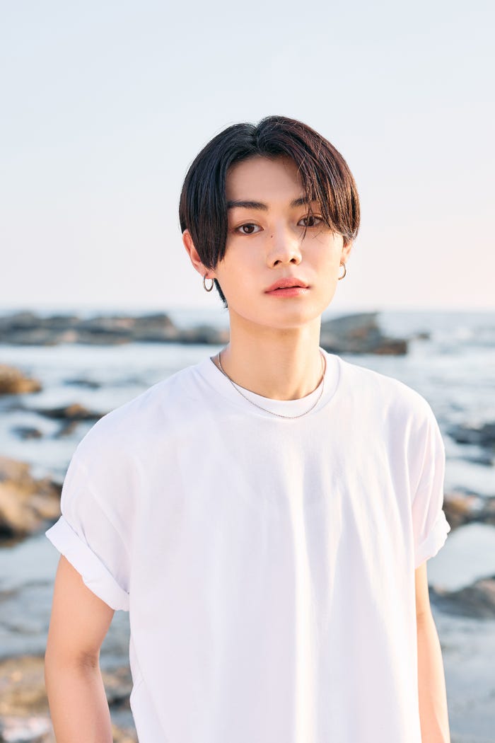 鈴陽向(C)YK MUSIC ENTERTAINMENT