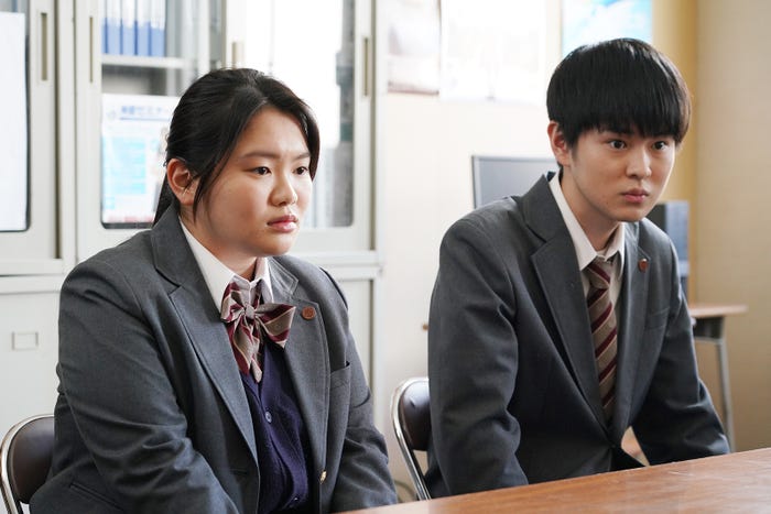 富田望生、望月歩/「3年A組 ―今から皆さんは、人質です―」第7話より(C)日本テレビ